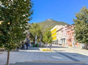 Улица в планината