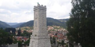 Чепеларе, паметникът "Малката Шипка"